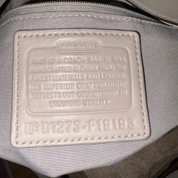 Soho Coach Gray and Cream soho bag - Picture 13 of 13